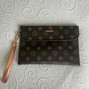 Elim & Paul Patterned Wristlet with Card Case Brown/Gold